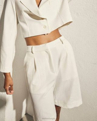 Alohas Belgie | Alohas Zestkilte - crème shorts vrouwen Z22T882 ivoor